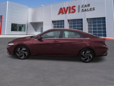 Used 2025 Hyundai Elantra SEL FWD image 10
