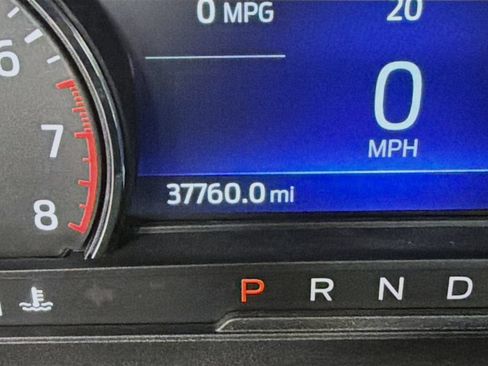 Used 2020 Ford Explorer XLT w/ Equipment Group 202A AWD/4WD image 14
