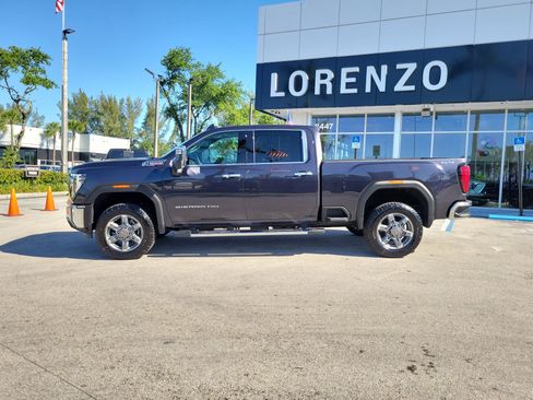 Used 2025 GMC Sierra 2500 SLT w/ SLT Premium Package AWD/4WD image 8