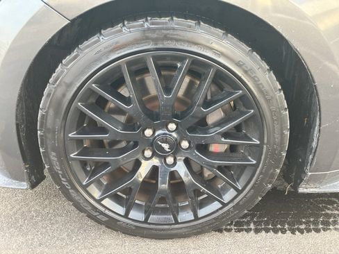 Used 2016 Ford Mustang GT Premium image 14