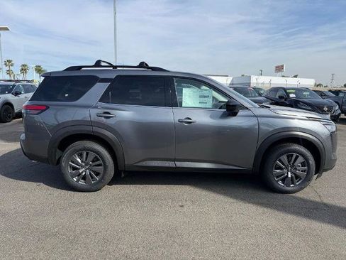 New 2026 Nissan Pathfinder SV image 7