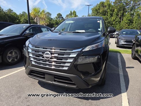 Used 2024 Nissan Rogue S AWD/4WD image 4