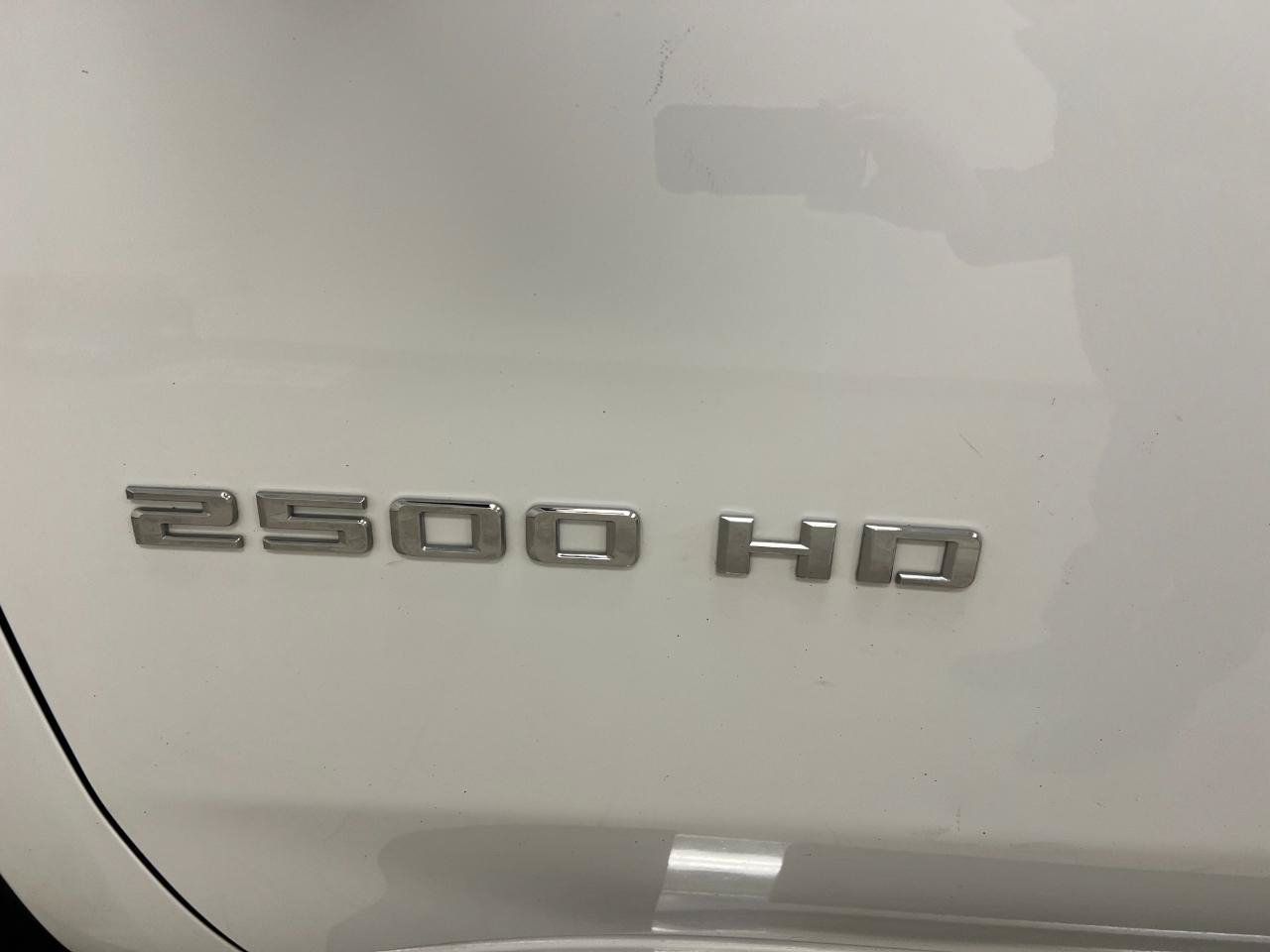 Used 2025 Chevrolet Silverado 2500 LT w/ Convenience Package AWD/4WD image 21