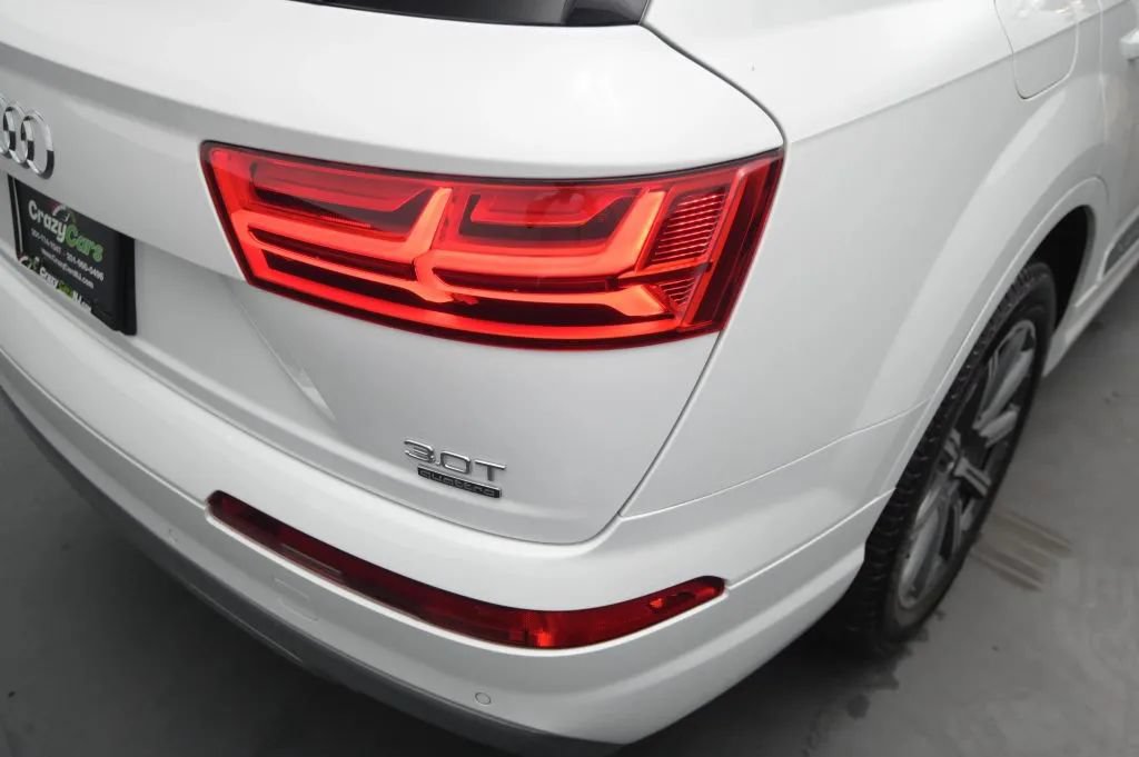 Used 2018 Audi Q7 3.0T Premium Plus w/ Premium Plus Package AWD/4WD image 16