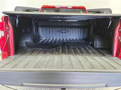 Used 2022 Chevrolet Silverado 1500 LT w/ Z71 Off-Road Package AWD/4WD image 48