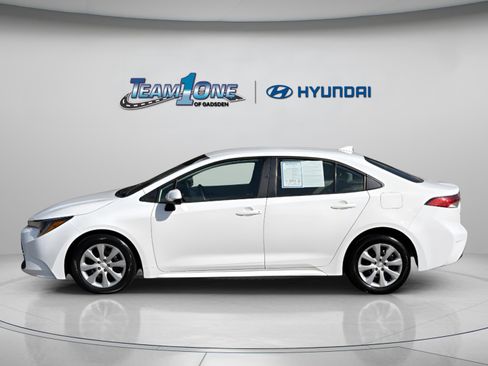 Used 2023 Toyota Corolla LE FWD image 14