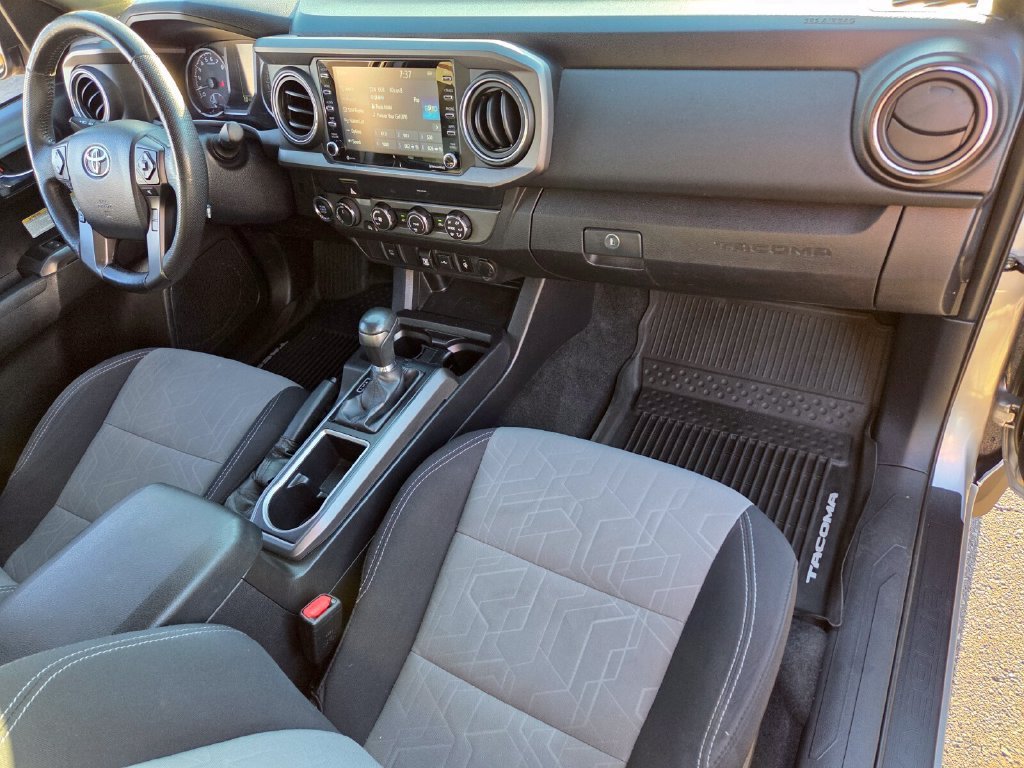 Used 2020 Toyota Tacoma TRD Off-Road AWD/4WD image 19