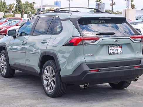 Certified 2021 Toyota RAV4 XLE Premium FWD image 12