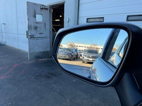 Used 2025 Toyota RAV4 XLE image 19