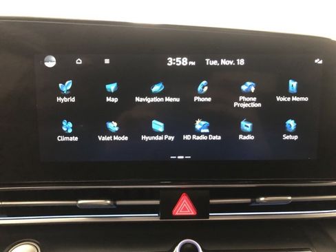 Used 2023 Hyundai Elantra Limited w/ Cargo Package image 28