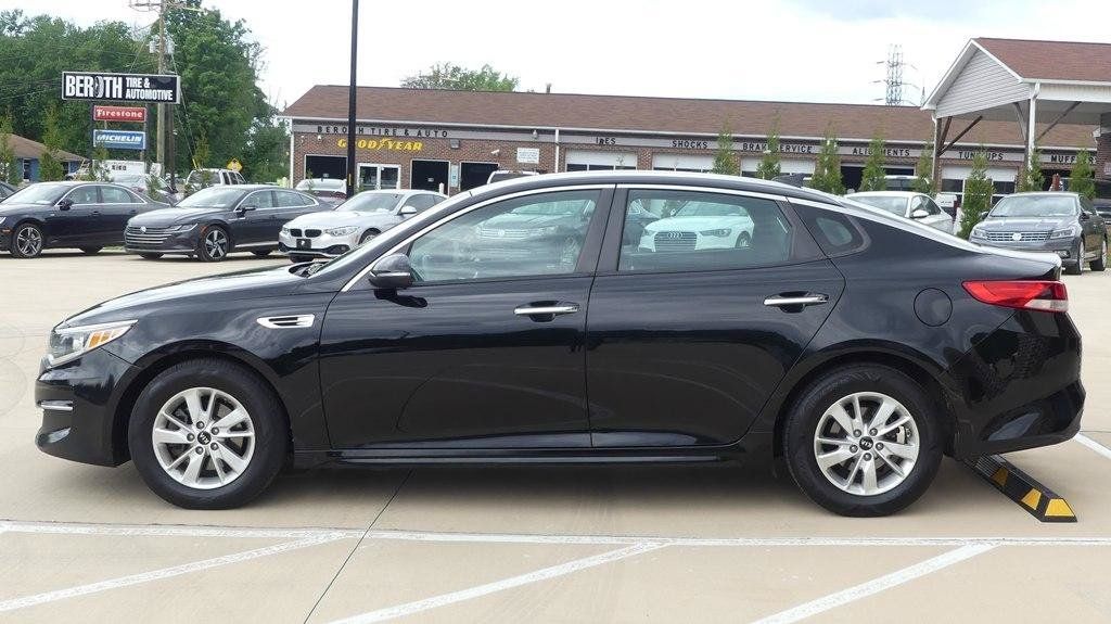 Used 2016 Kia Optima LX FWD image 2