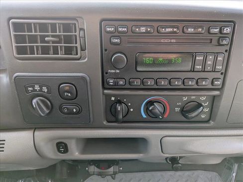 Used 2004 Ford F250 Lariat image 13
