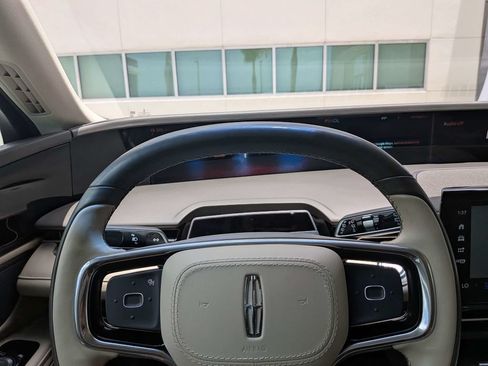 Certified 2024 Lincoln Nautilus Premier AWD/4WD image 30