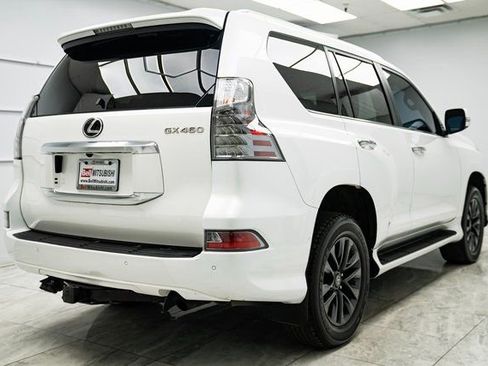 Used 2023 Lexus GX 460 Premium w/ Premium Package image 9