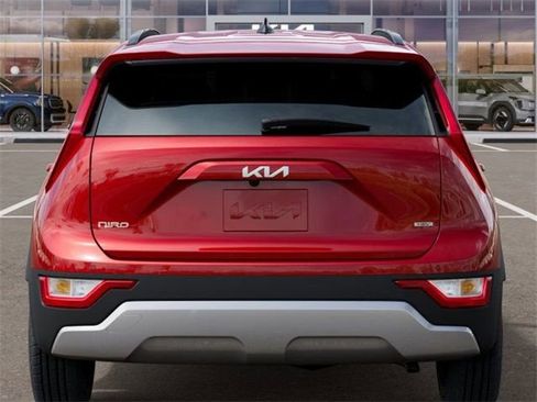 Certified 2025 Kia Niro EX image 13