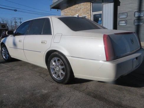Used 2010 Cadillac DTS Luxury image 27