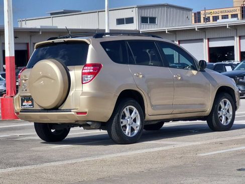 Used 2011 Toyota RAV4 2WD w/ Upgrade Value Pkg image 6