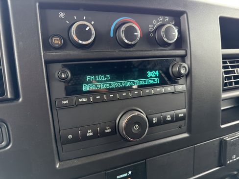 Used 2024 Chevrolet Express 2500 w/ Driver Convenience Package image 19