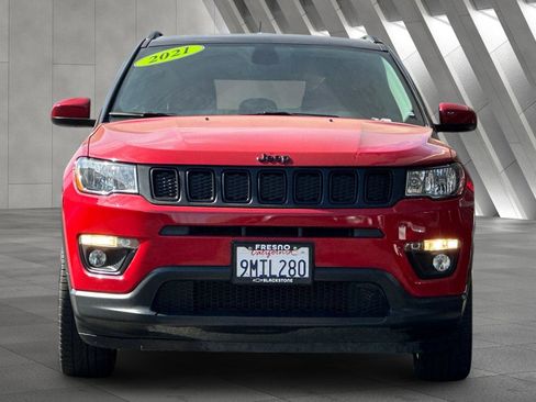 Used 2021 Jeep Compass Latitude image 9