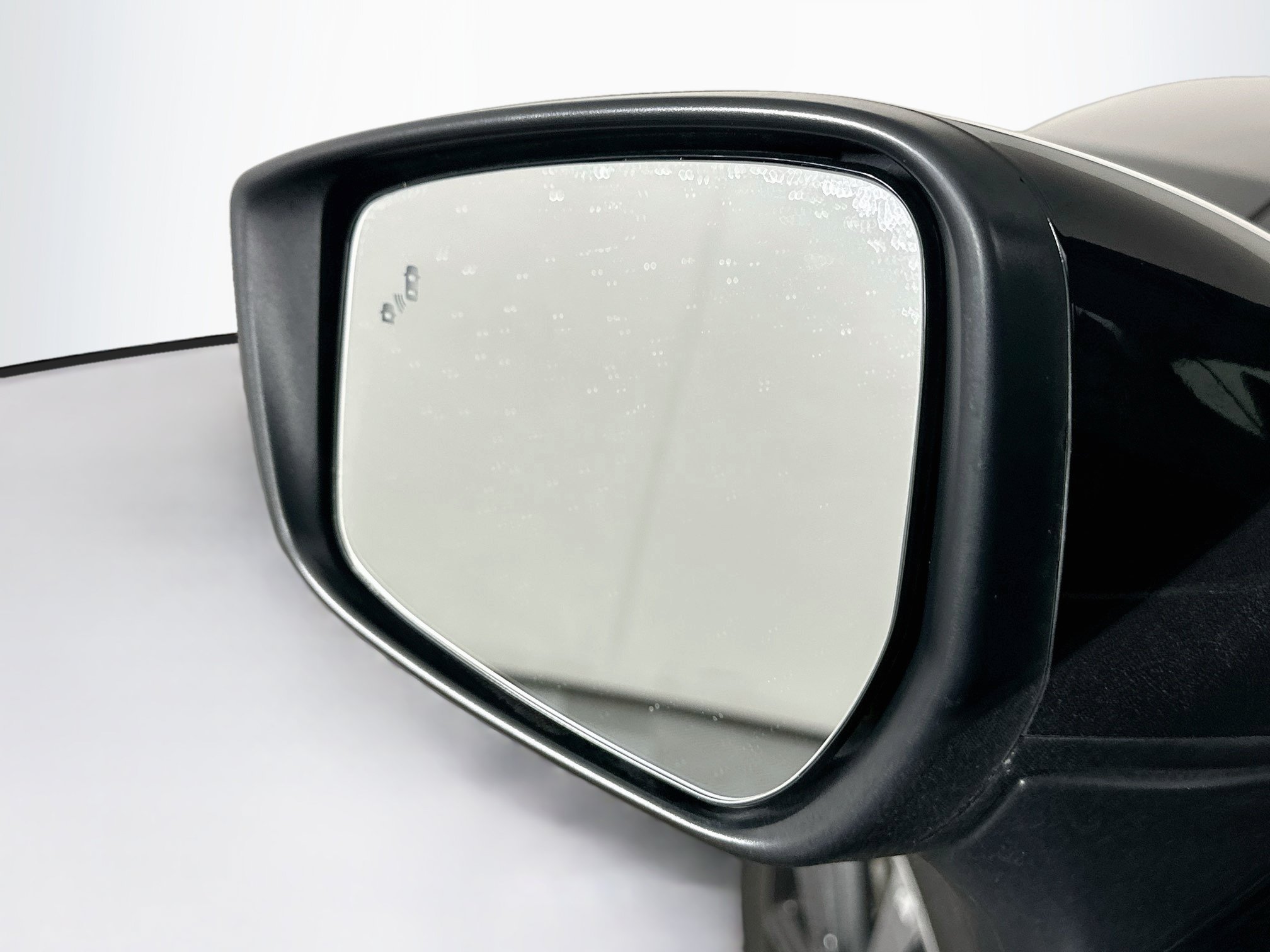 Used 2025 Nissan Versa SV FWD image 16