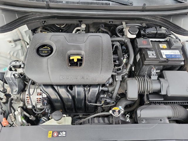 Used 2020 Hyundai Elantra SEL FWD image 30