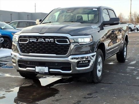 New 2026 RAM 1500 4x4 Crew Cab image 2