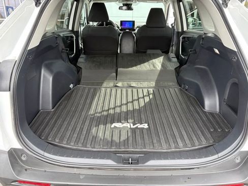 Used 2024 Toyota RAV4 LE image 22