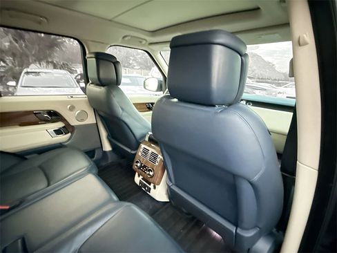 Used 2018 Land Rover Range Rover Supercharged image 32