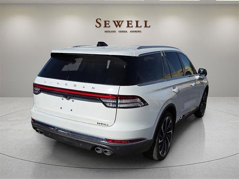 New 2025 Lincoln Aviator Reserve w/ Equipment Group 201A image 4