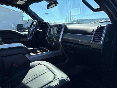 Used 2020 Ford F350 Platinum w/ FX4 Off-Road Package AWD/4WD image 30