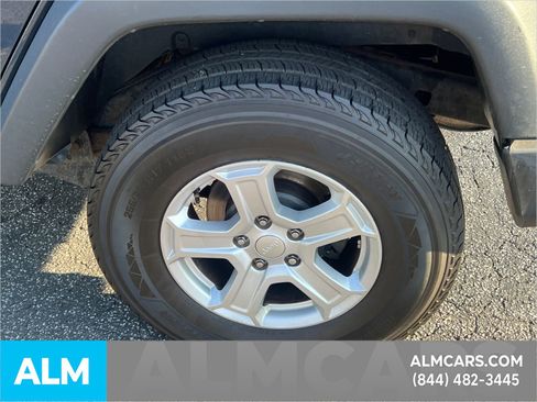 Used 2017 Jeep Wrangler Unlimited Sport w/ Quick Order Package 23S image 17