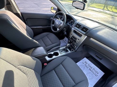 Used 2010 Ford Fusion SE FWD image 10