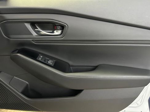 Used 2023 Honda Accord Touring image 25