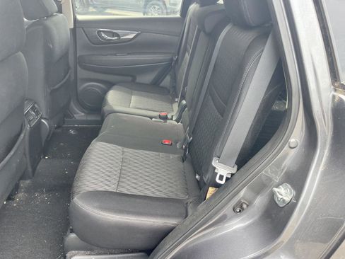Used 2018 Nissan Rogue S w/ S Value Package AWD/4WD image 12