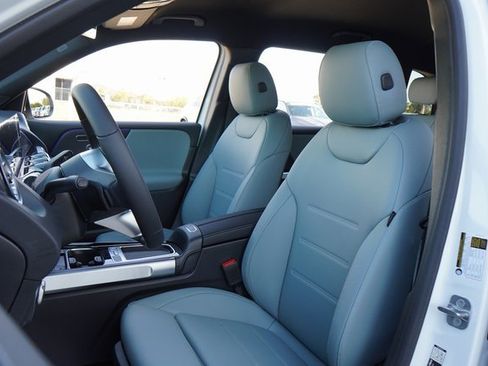 New 2026 Mercedes-Benz GLB 250 image 24