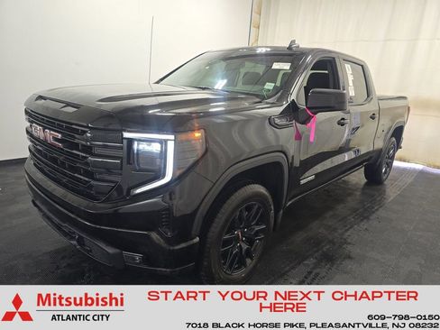 Used 2025 GMC Sierra 1500 Elevation AWD/4WD image 1