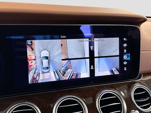 Used 2022 Mercedes-Benz E 450 4MATIC Sedan image 29