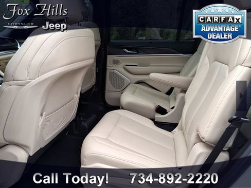 Used 2025 Jeep Grand Cherokee L Limited w/ Luxury Tech Group II AWD/4WD image 13