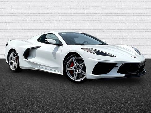 Used 2023 Chevrolet Corvette Stingray Premium Conv w/ Z51 Performance Package RWD image 3