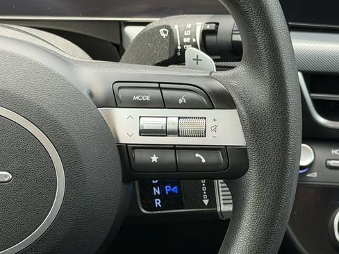 Used 2025 Hyundai Sonata SEL FWD image 16