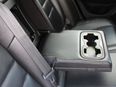 Used 2021 Volvo S60 T5 Momentum image 34