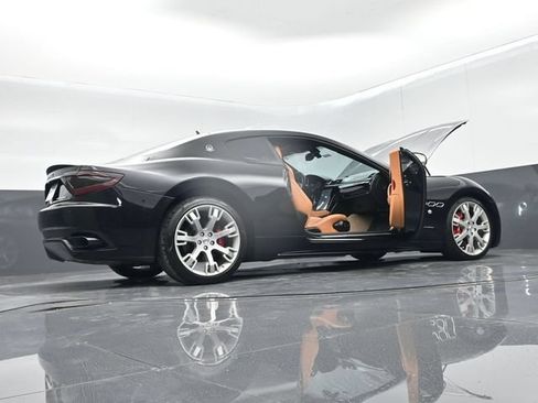 Used 2017 Maserati GranTurismo Sport RWD image 73
