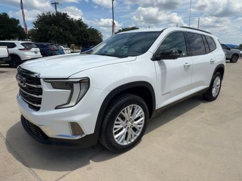 Certified 2026 GMC Acadia Elevation w/ Elevation Premium Package FWD image 4