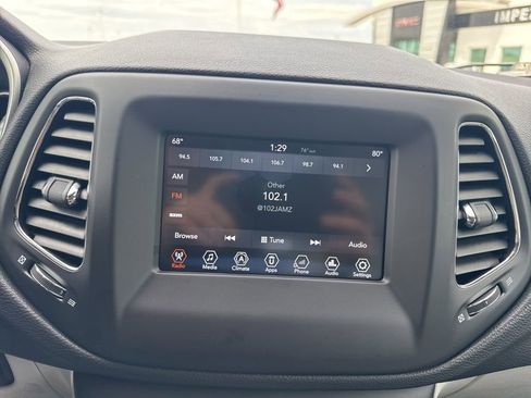 Used 2018 Jeep Compass Latitude w/ Popular Equipment Group image 19