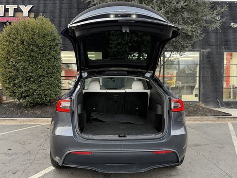 Used 2021 Tesla Model Y Performance image 17