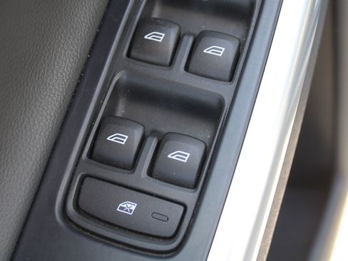 Used 2017 Volvo XC60 T6 Dynamic w/ Climate Package image 20