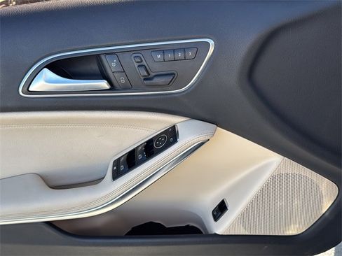 Used 2017 Mercedes-Benz GLA 250 GLA 250 image 25