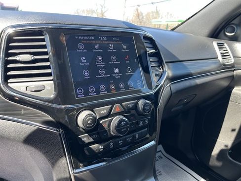 Used 2019 Jeep Grand Cherokee Limited w/ Luxury Group II AWD/4WD image 26