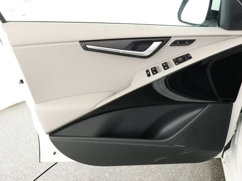 Used 2025 Kia Niro Wave w/ Wave Preserve Package image 9