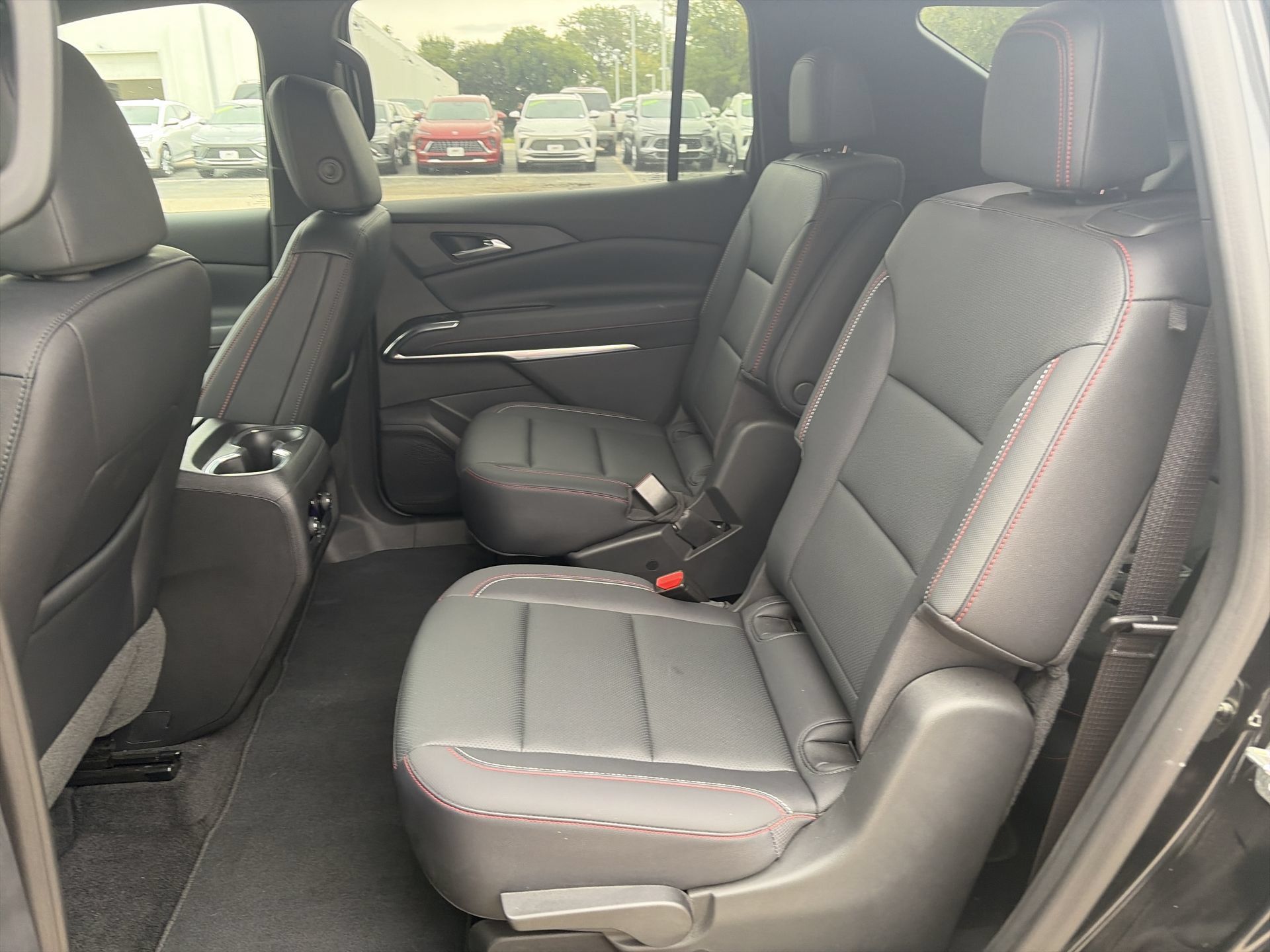 Used 2025 Chevrolet Traverse Z71 w/ Driver Confidence Package AWD/4WD image 27